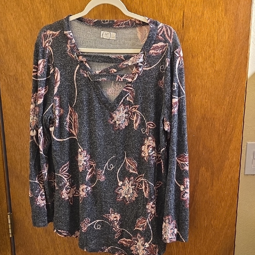 Maurices Black and Blue Relaxed Long Sleeve Blouse